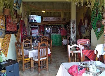 bolivia/copacabana/bar/coffe-bar-taipi-uta