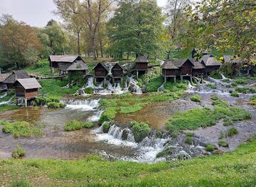 bosnia-and-herzegovina/jajce-waterfalls/bar/mlincici