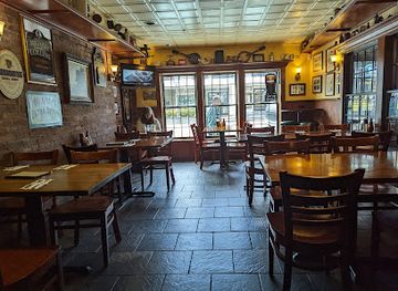 rhode-island/newport-cliff-walk/bar/buskers-pub-and-restaurant