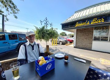 canada/niagara-peninsula/bar/ivan-s-bar