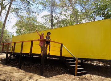 belize/mountain-pine-ridge-forest-reserve/bar/gilly-s-landing