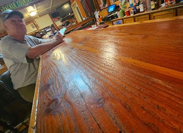 wisconsin/central-sands/bar/crystal-lake-bar