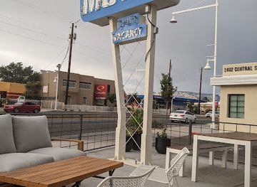 new-mexico/northwest-new-mexico/bar/momo-lounge