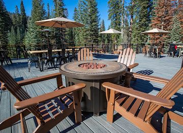 california/sequoia-national-park/bar/the-peaks-restaurant