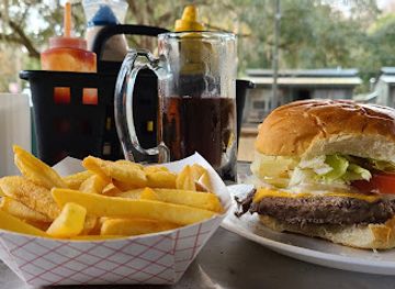 florida/homosassa-springs-wildlife-state-park/bar/the-lodge-bar-and-grill