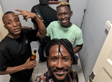 liberia/harper/bar/twisters-vvip