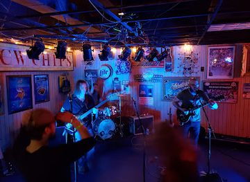 minnesota/duluth/bar/the-reef