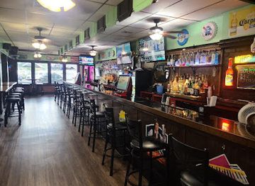 connecticut/long-island-sound/bar/main-street-tavern