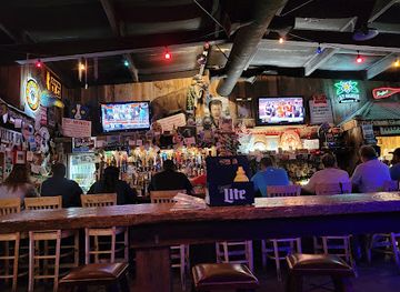 mississippi/tupelo/bar/blue-canoe