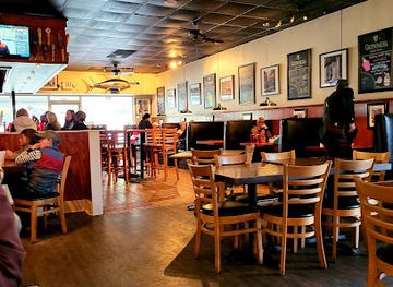 south-carolina/beaufort/bar/bricks-on-boundary