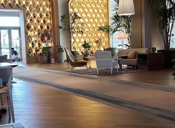 the-bahamas/nassau/cable-beach/bar/monkey-bar