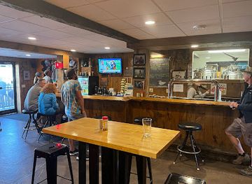 michigan/pictured-rocks-national-lakeshore/bar/east-channel-brewing-company