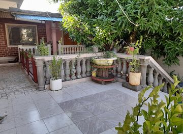 comoros/mutsamudu/bar/oasis-snack-restaurant