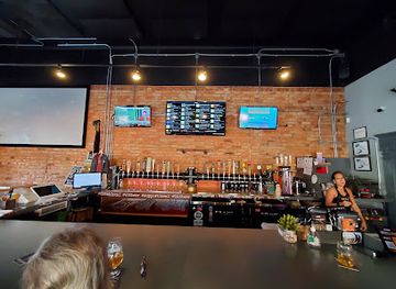 north-carolina/mooresville/bar/on-tap