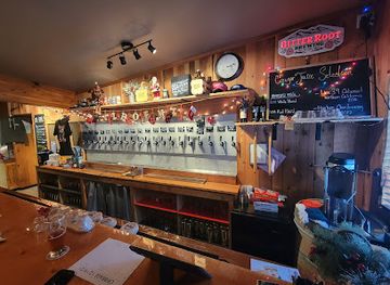 montana/flathead-lake/bar/a-sip-of-montana