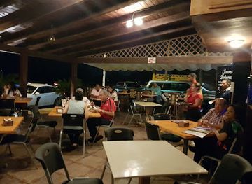 dominican-republic/santo-domingo/malecon/bar/malecon-doce-bar-grill