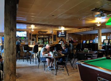 wisconsin/great-river-road/bar/great-escape-bar-resort