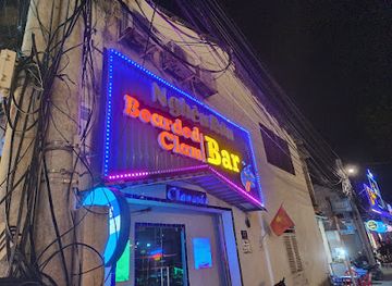 vietnam/vung-tau/front-beach/bar/the-bearded-clam