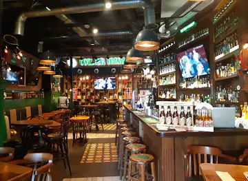 Corner Irish Pub