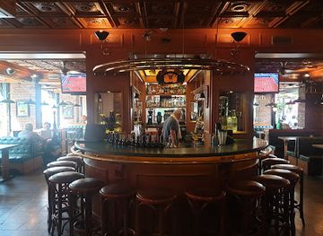 Old English Pub Cafe & Restaurant