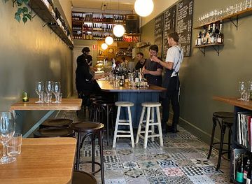 australia/hobart/bar/sonny