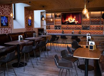 austria/vienna/rudolfsheim-funfhaus/bar/mikes-im-15