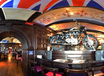 france/marseille/vieux-port/bar/the-queen-victoria