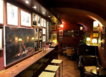 italy/rome/bar/blackmarket-hall