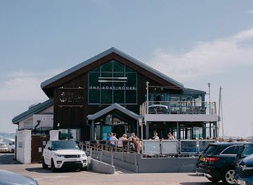 jersey/st-aubin-s-bay/bar/the-boat-house