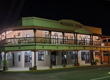 australia/central-highlands/bar/commercial-hotel