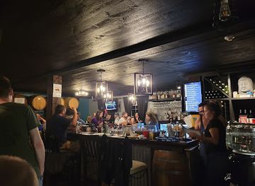 connecticut/hammonasset-beach-state-park/bar/barrelhouse