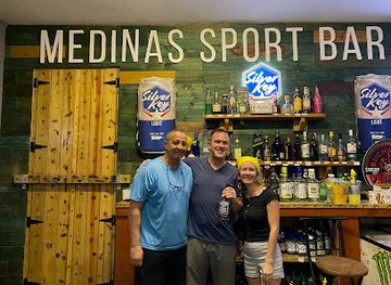 puerto-rico/sierra-de-luquillo/bar/medina-sport-bar