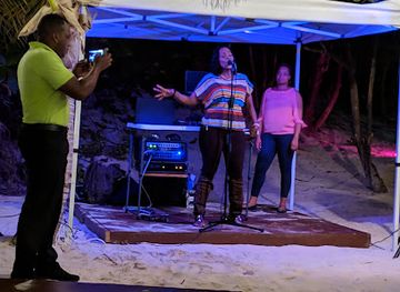 barbados/saint-philip/bar/the-grove-beach-bar-and-grill