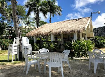 Skipper's Beach Bar