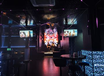 indonesia/jambi/bar/x-three-karaoke-lounge
