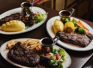 australia/outback/bar/australian-hotel