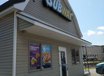 vermont/orleans-county/bar/subway
