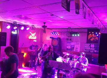 Doris' Tavern