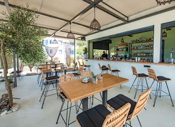 greece/sporades/bar/kraken-seaside-drink-dine