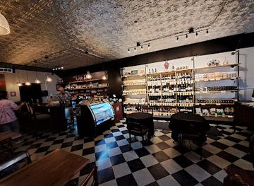 michigan/porcupine-mountains-wilderness-state-park/bar/the-white-rabbit-wine-bar-tasting-room