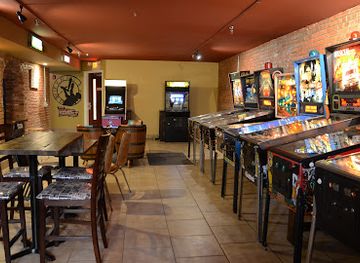 indiana/southern-indiana/bar/high-score-saloon