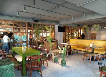 india/eastern-india/bar/drifters-tap-station