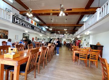 utah/book-cliffs/bar/balance-rock-eatery-pub