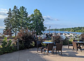 wisconsin/apostle-islands/bar/legendary-waters-resort-casino