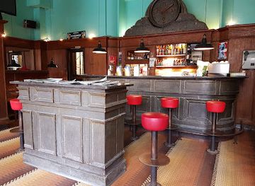 luxembourg/oesling/bar/cafe-interview