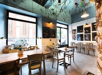 italy/turin/vanchiglia/bar/share-wood