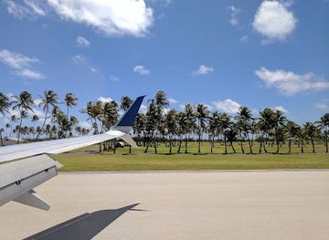 marshall-islands/lib-island/bar/bucholz-army-airfield
