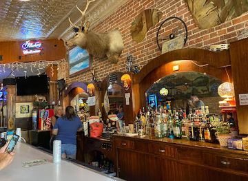 iowa/great-river-road/bar/jade-s-river-queen