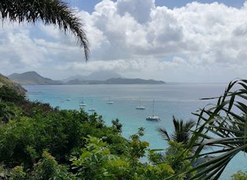 saint-kitts-and-nevis/middle-island/bar/marshall-s