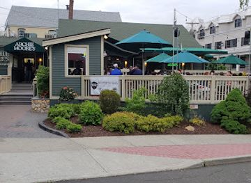 connecticut/long-island-sound/bar/archie-moore-s-bar-restaurant